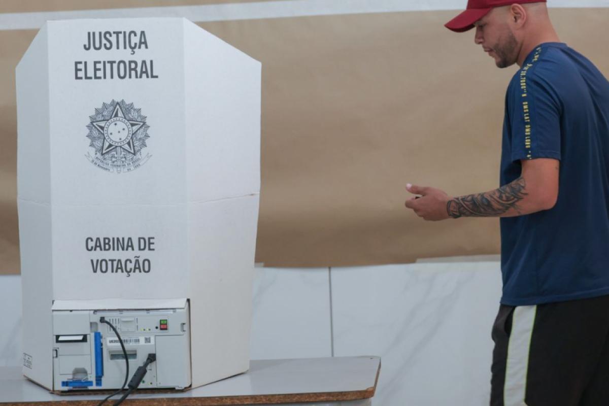 OEA aponta 'ativismo político internacional' em eleição no Brasil