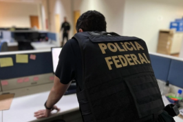 PF checa com Argentina possível viagem de Flávio Bolsonaro