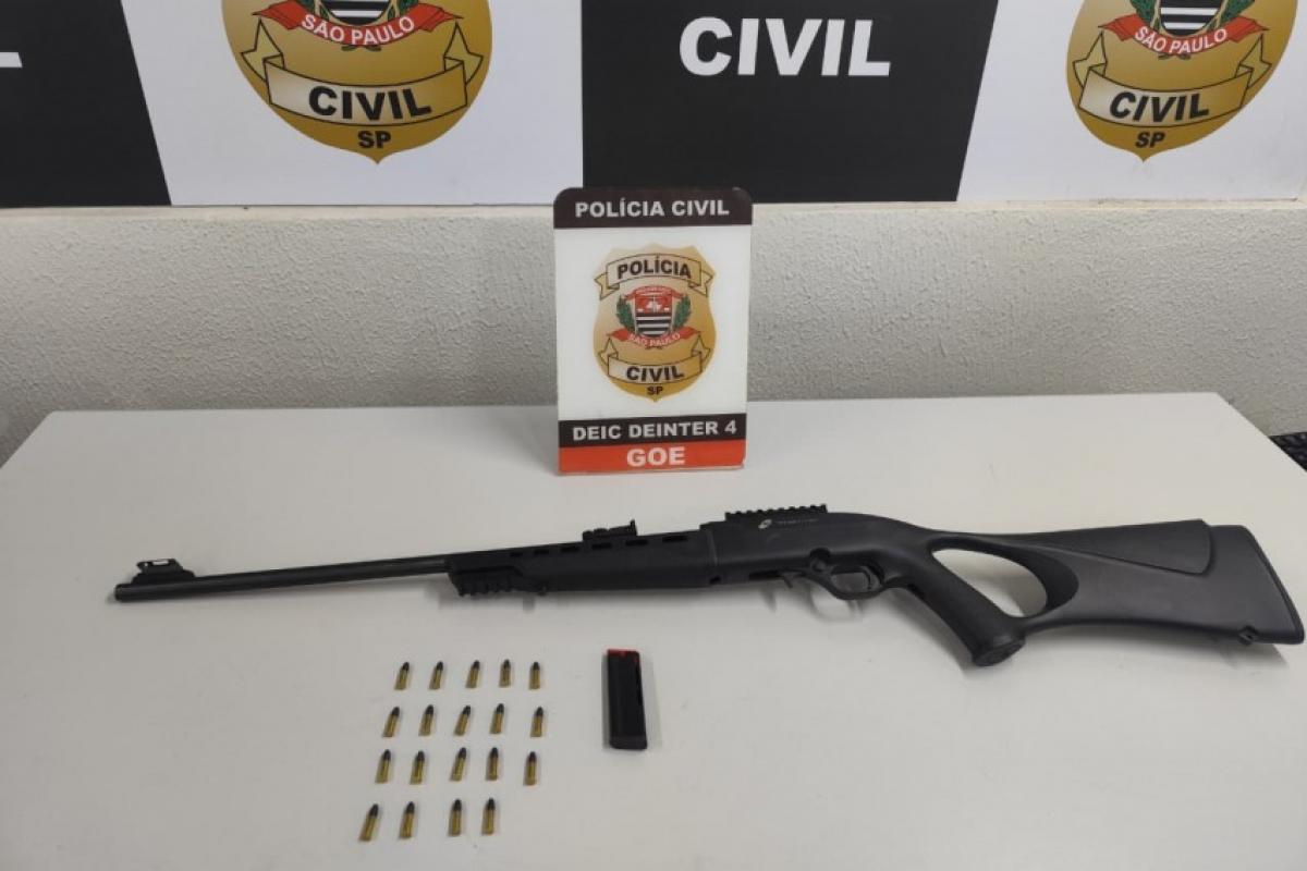 Polícia Civil apreende carabina e munições em comunidade de Bauru