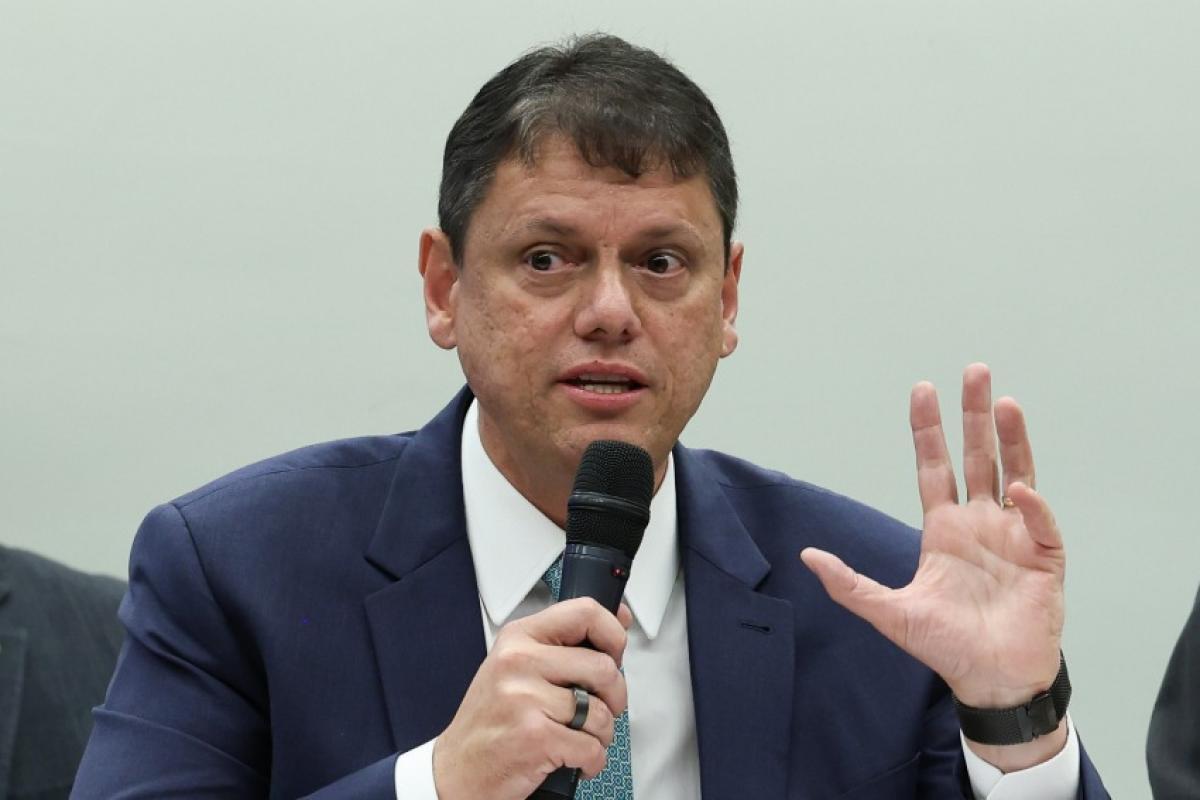 Tarcísio vai esperar segundo turno para rever secretariado