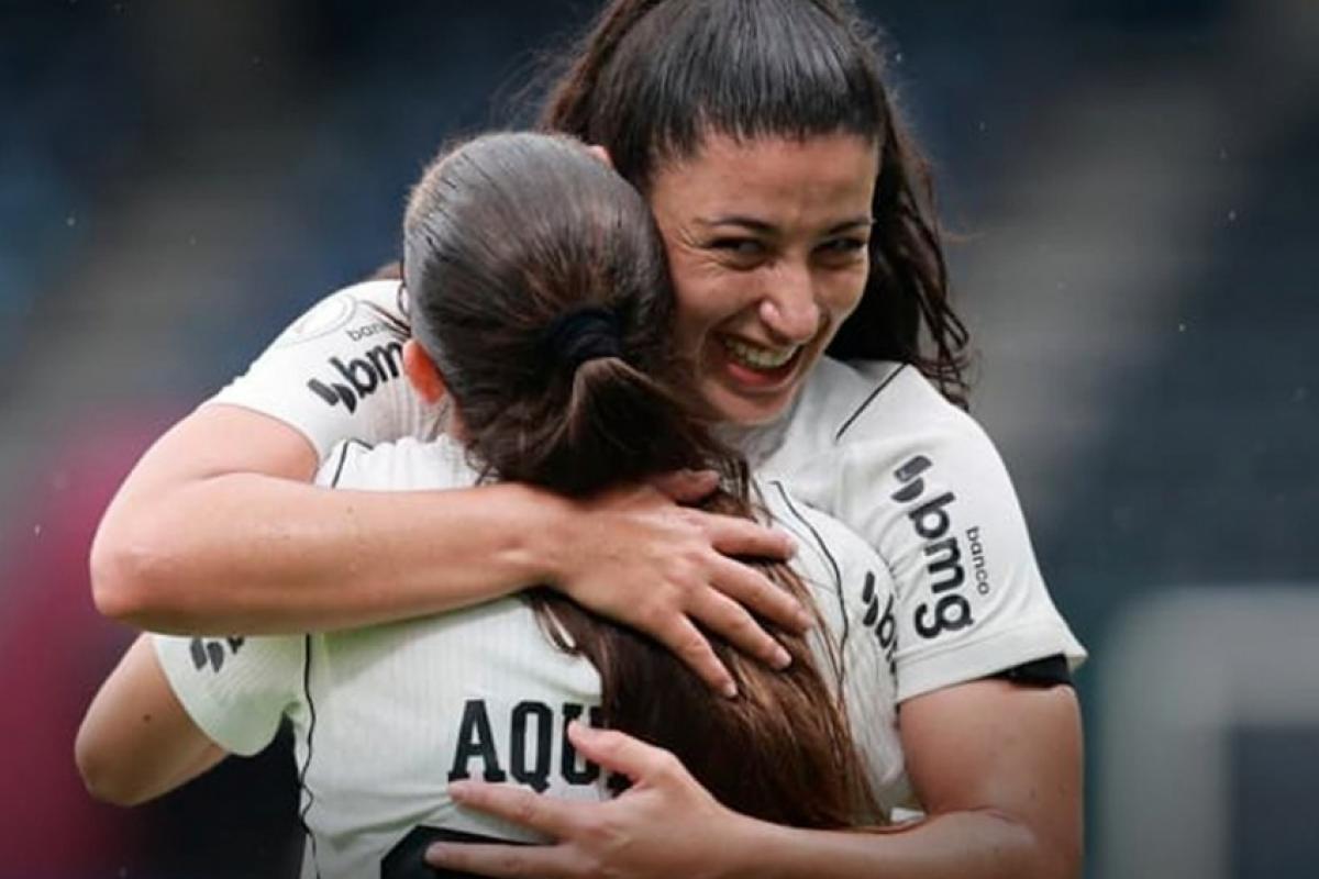 Timão goleia Santa Fe e avança como líder na Liberta feminina
